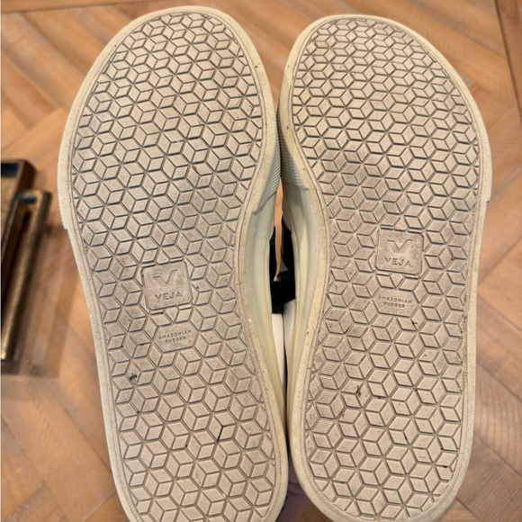 Veja White Leather Sneakers with Black V Accent - Picture 4 of 4